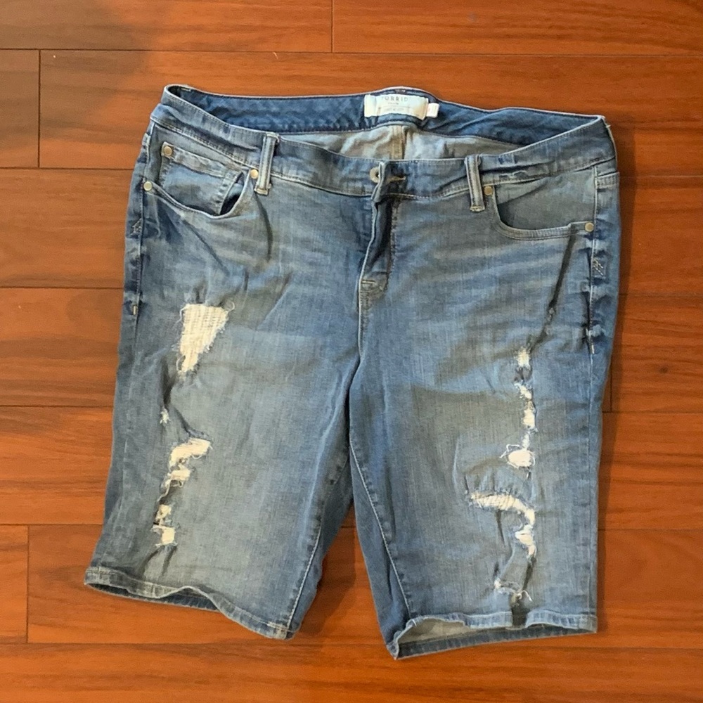 Torrid Distressed Denim Bermuda Shorts Size 18